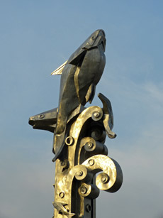 statue de poisson chat